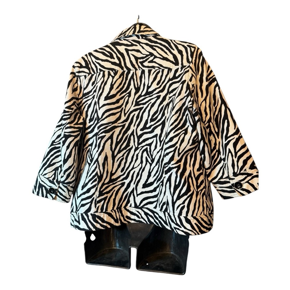 Chico's  Women's Size 2 (Ladies‎ 12) Zebra Black & White Print Jacket Button Up - Picture 7 of 14